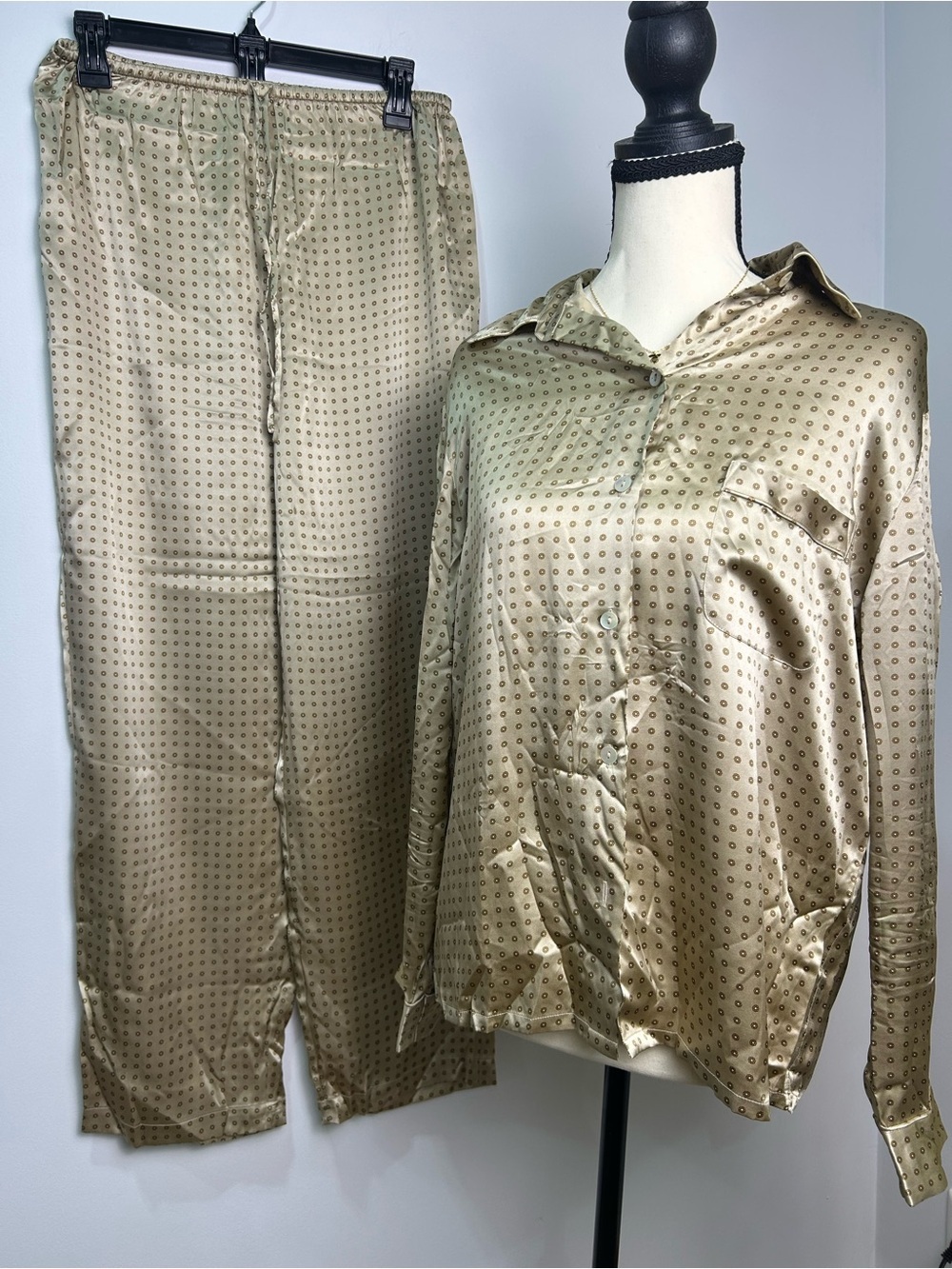 ✨Vintage Victoria's Secret 100% Silk 2-Piece Pajama Set Small 1999✨